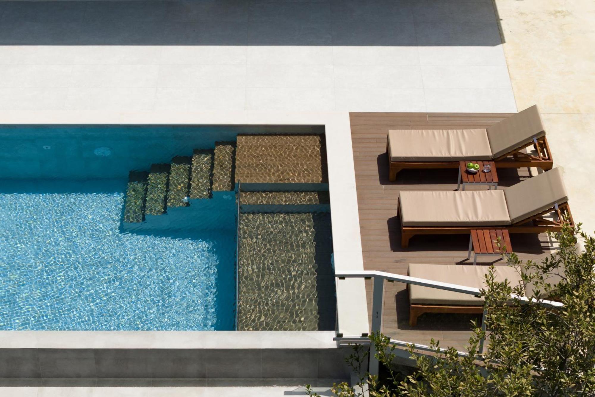 Reflection Villa, With Heated Pool, Close To Sea, By Thinkvilla خانيا المظهر الخارجي الصورة